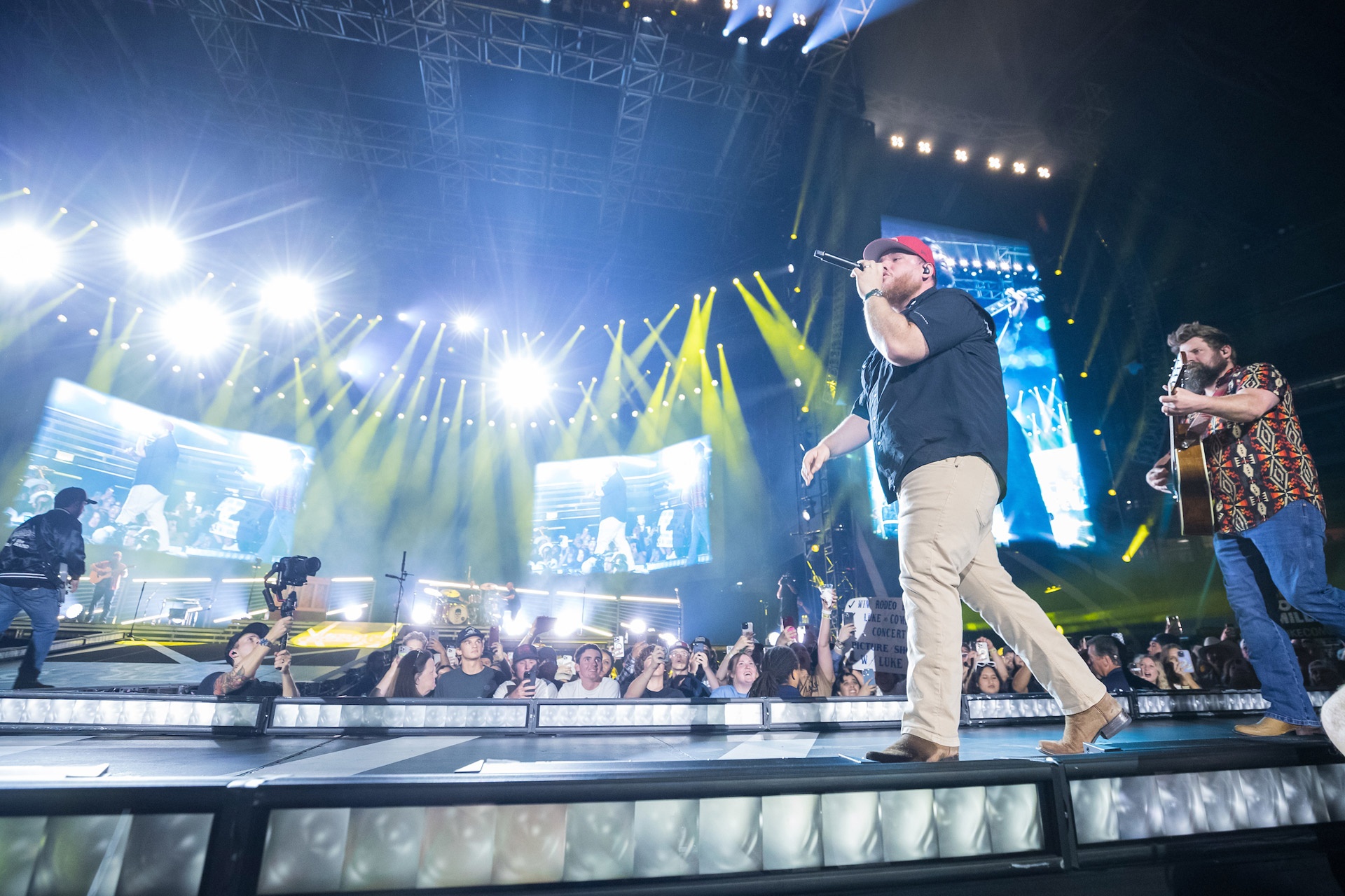 Luke Combs Concert at State Farm Stadium